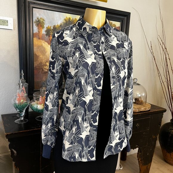 A.PUTNAM  white cranes in flight on a blue back drop Button Down Shirt - Picture 3 of 5